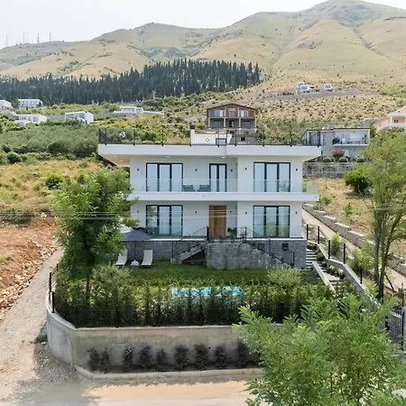 Florale Villa *