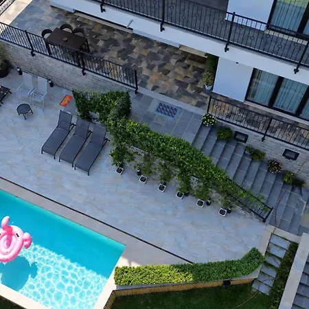 Villa Florale Široka